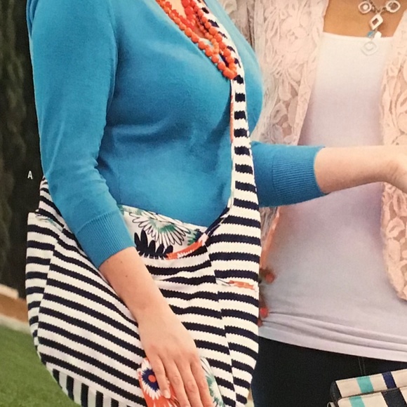 Thirty-One Inside Out Bag-Black Floral Brushstroke - Picture 6 of 6